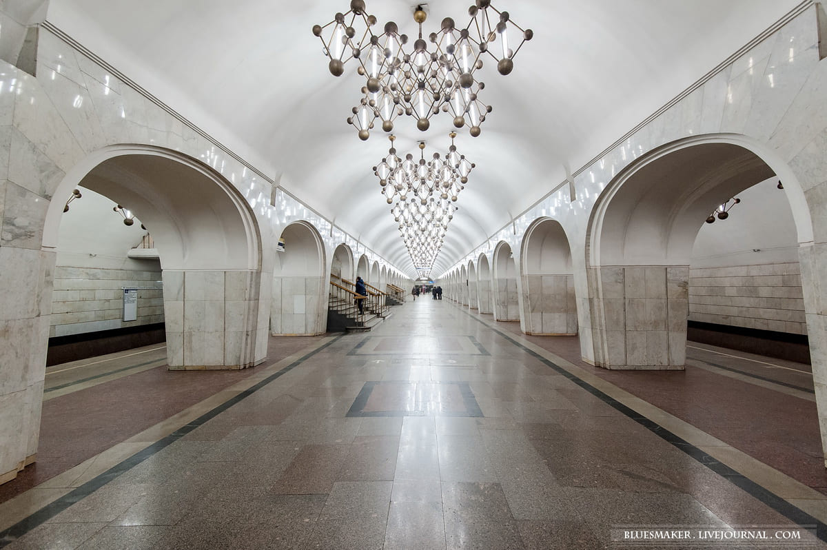 Cтанция метро «Менделеевская» 
